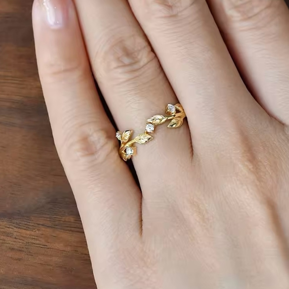 Gorgeous Branch Leaf Ring Cubic Zirconia size 7 - Picture 4 of 6